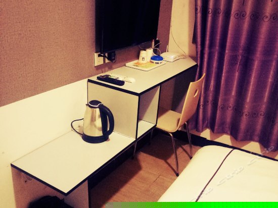 特价豪华大床间