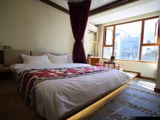 云巢豪华榻榻米观苍山情趣房