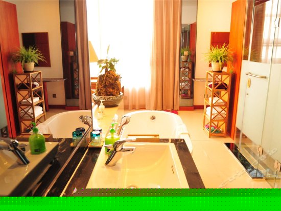 雅典娜钻石海景套房