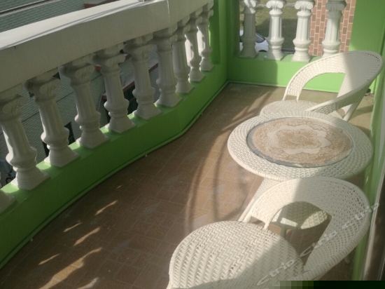 阳台豪华双床房