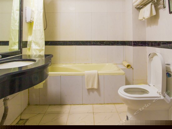 榻榻米式双床间