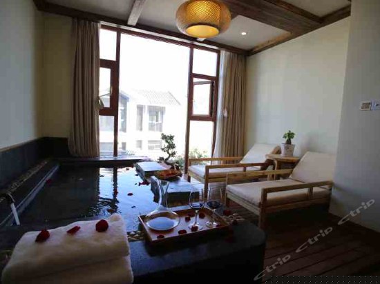 云心古香古色火山汤池套房