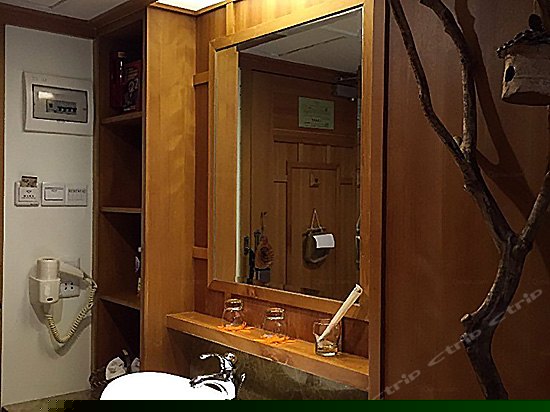 云来客栈(三人入格)