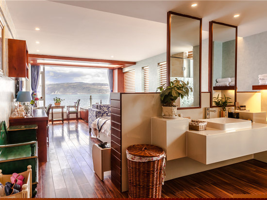 玫瑰绽放双海景豪华房