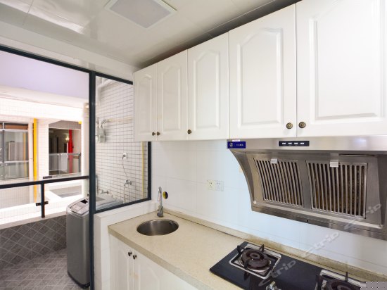 精装海景两室一厅