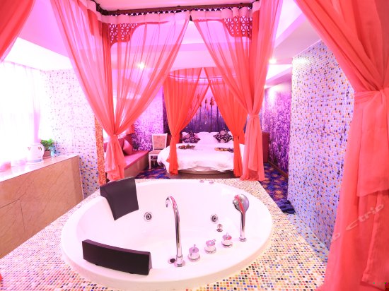 浪漫温情浴缸房