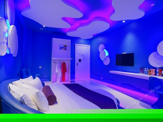 幻想主题特色情侣房(无窗)