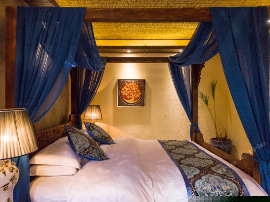 盛世霓裳豪华家庭房