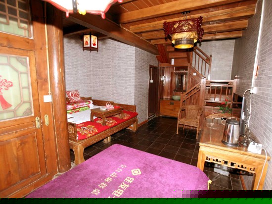 阁楼复式家庭套房