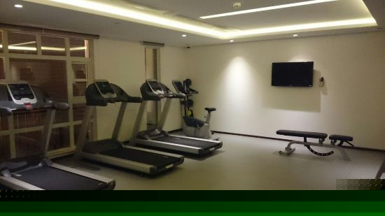 健身娱乐设施