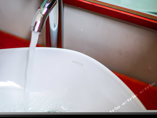 抱庭舒适大床房