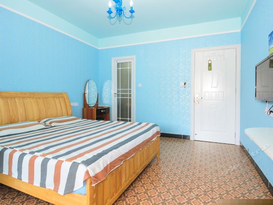 一米海景阳台独卫大床房