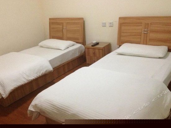 标准双床房(无窗)