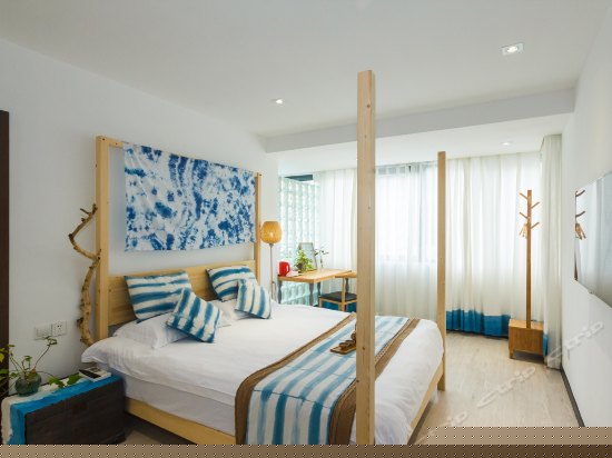 超大窗豪华帷幔大床房玄青