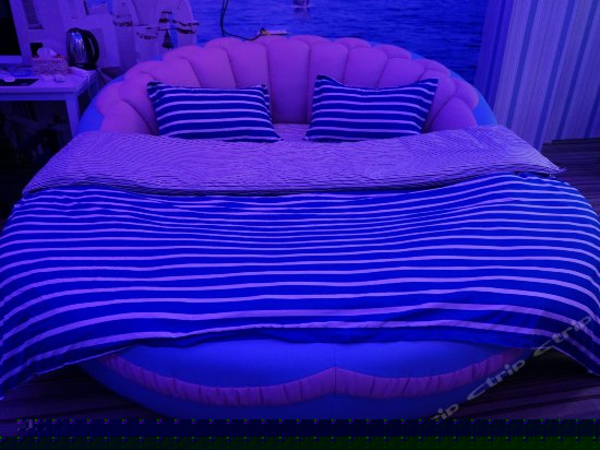 浪漫地中海主题影院房