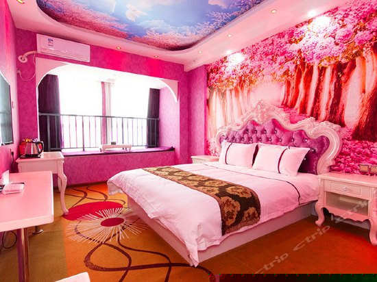 时尚情侣大床房
