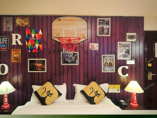 初夏微海景大床房