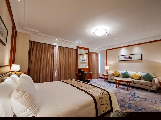 豪华江景大床房