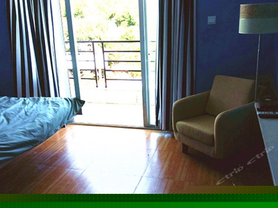 海景悬空大床房