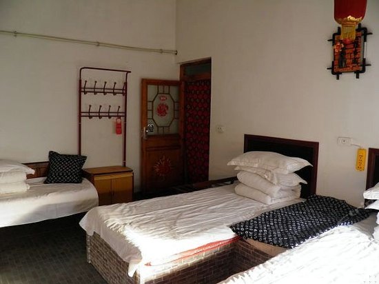 锵锵同行三人房