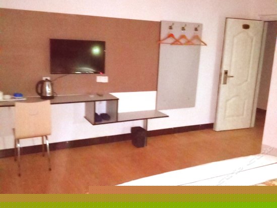 特价豪华大床间