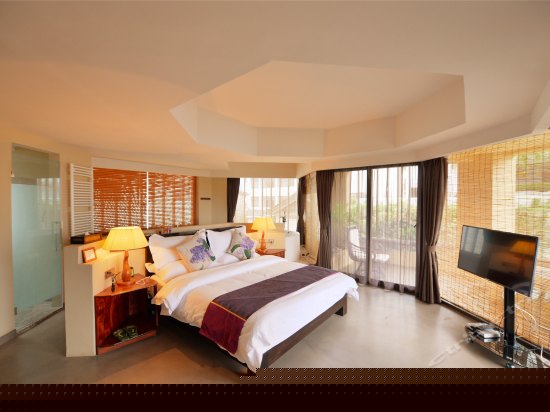 玉龙雪山全景房