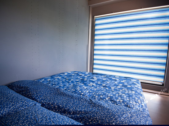 摩登工业四人房