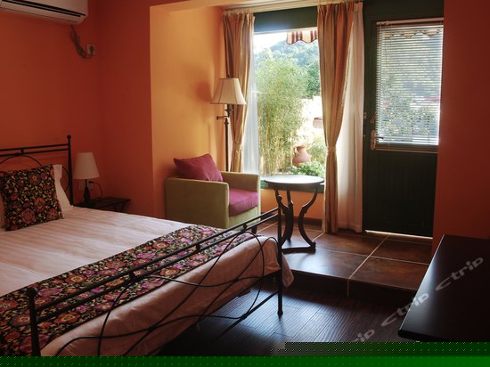 A101豪华园景大床房