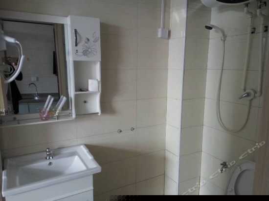 标准温馨大床房