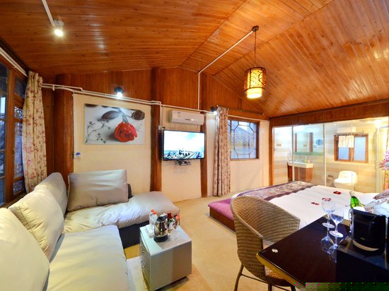 尊享臻品大床房