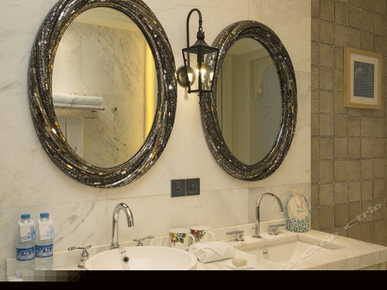 私属汤池观景房