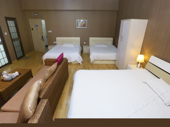 精品三人大床房