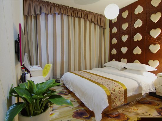 时尚大床房（无窗）