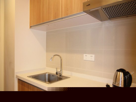 高级特大床优选商务房