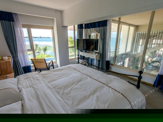 夹层湿地海景大床房