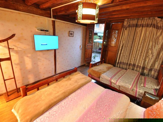 温馨家庭房（桃花源）