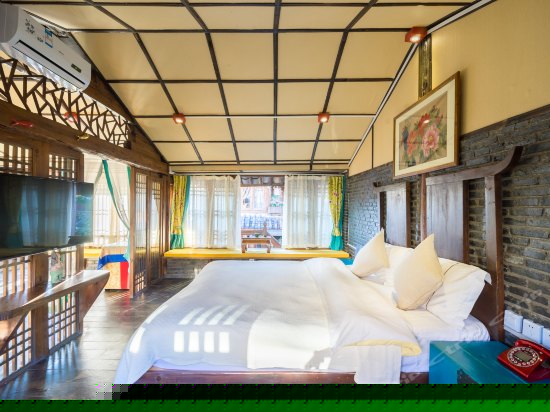 青城观景大床房