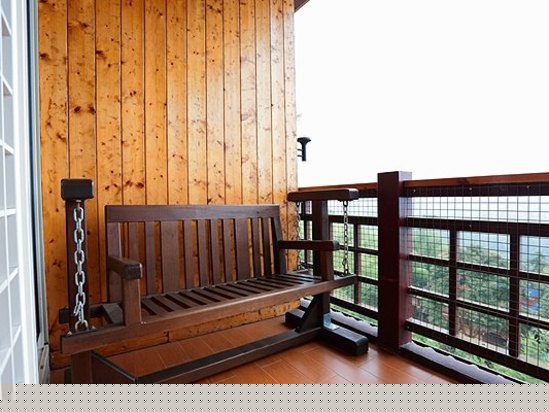 原木景观六人房