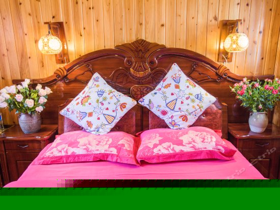 二楼豪华大床房