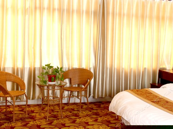 豪华情侣圆床房