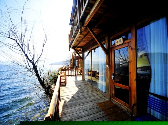 全湖景情侣蜜月房