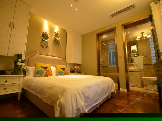 风信子阳台大床房