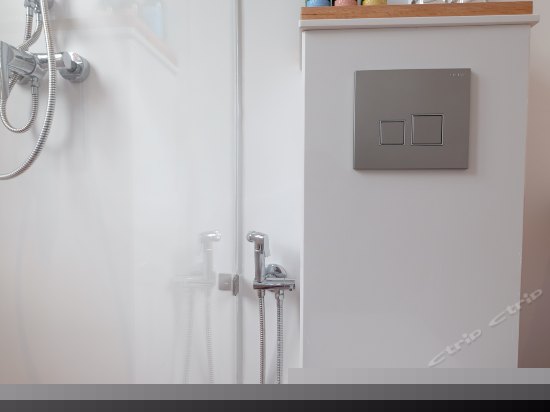 204两面园景中床房