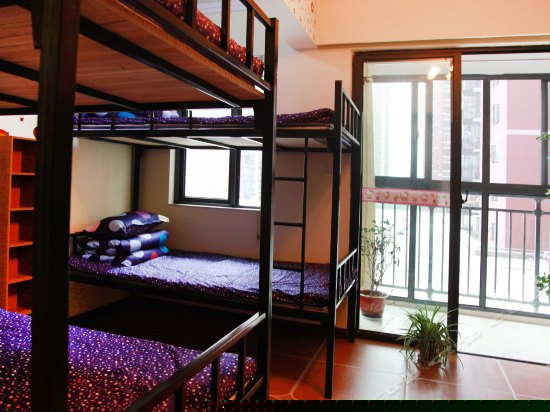 女生六人间（床位房）