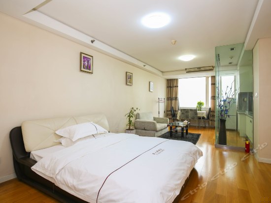 豪华江景大床房