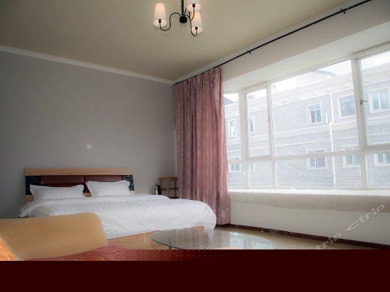 豪华情侣大床间