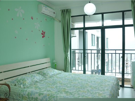 高层园景大床房