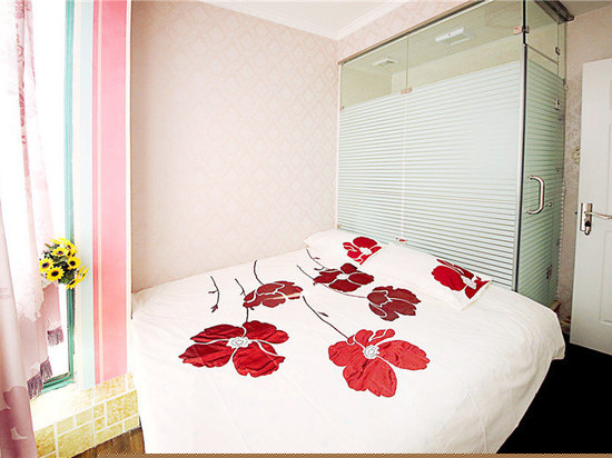 落地窗观海情侣房