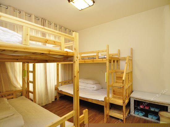 女生四人间(床位)(无窗)