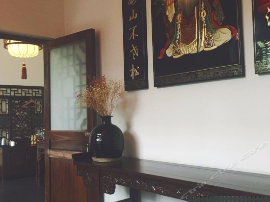 园林高级大号床间-带中式炕